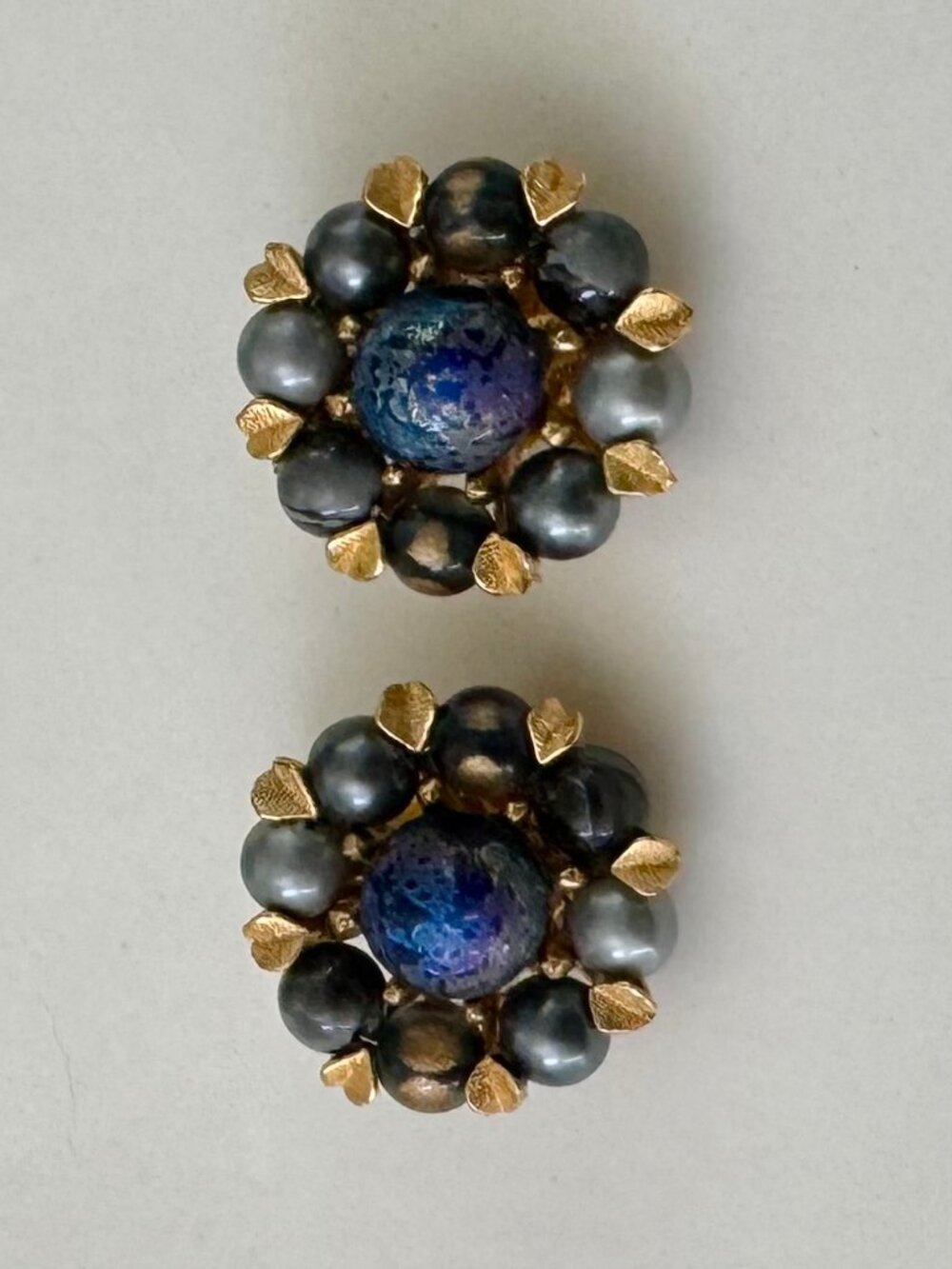 Vintage Blue Beaded Cluster Gold Tone Clip-On Earrings 1”, MINT!